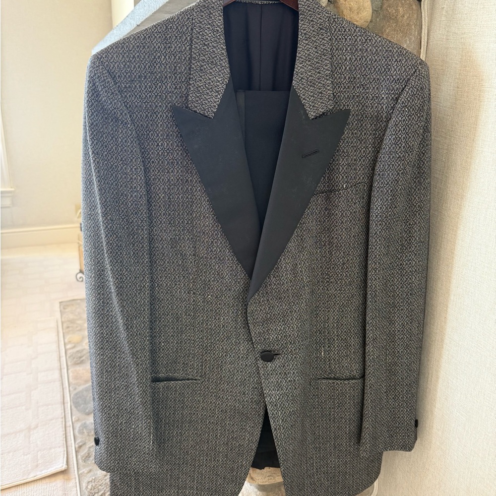 Beltrami Italian designer Black wool Tuxedo with herringbone bone jacket Size 38